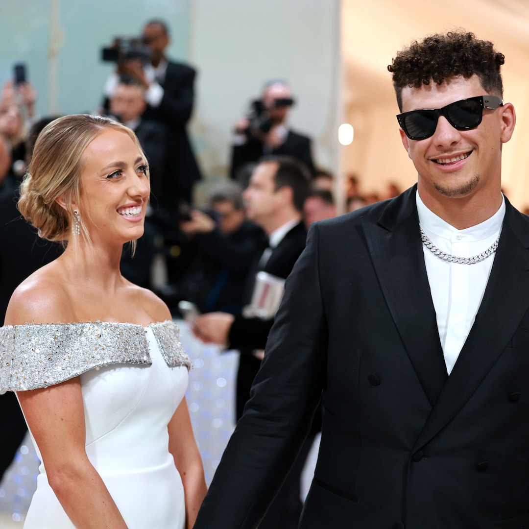 Brittany Mahomes Trolls Patrick Mahomes For Wearing Crocs to Photo Op